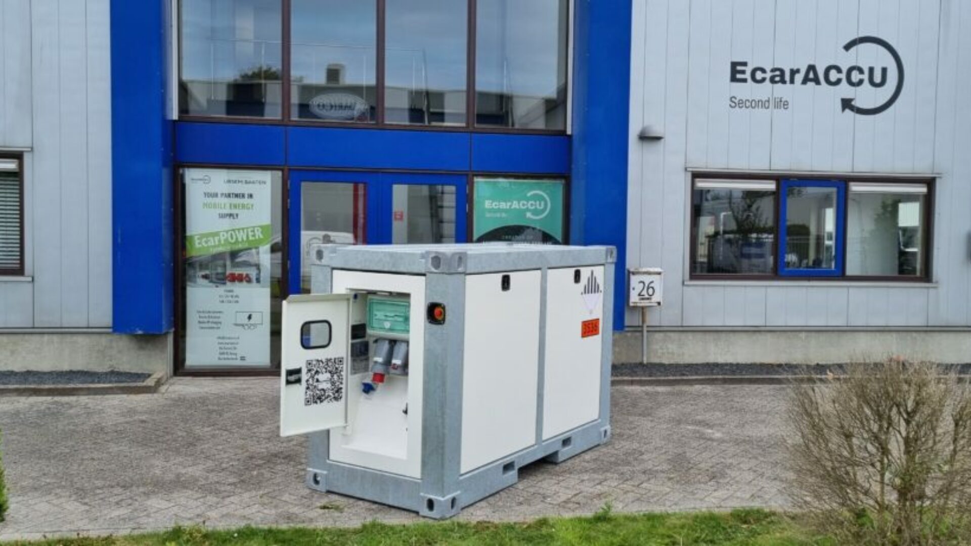 45kVA/36 kW 68 kWh Demensions 226x100x149 cm  (LxWxH) Weight 1.250 kg